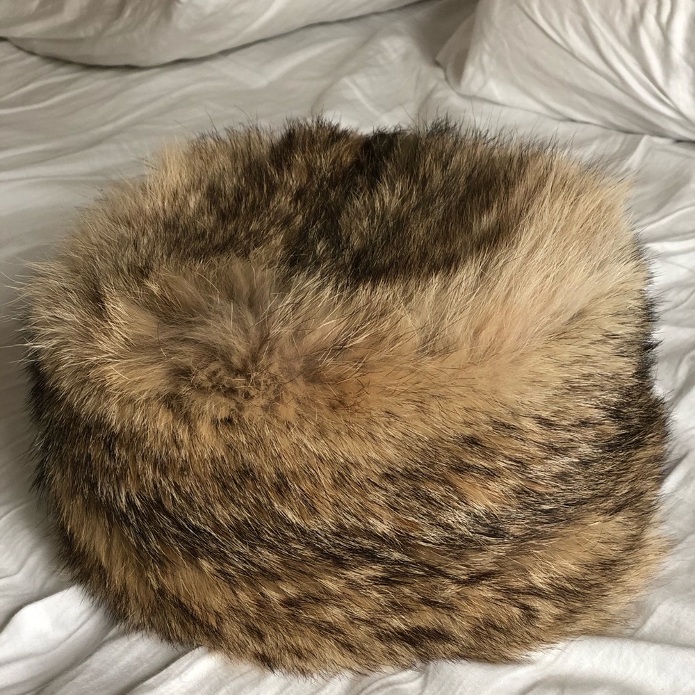 wolf fur/ hair hat